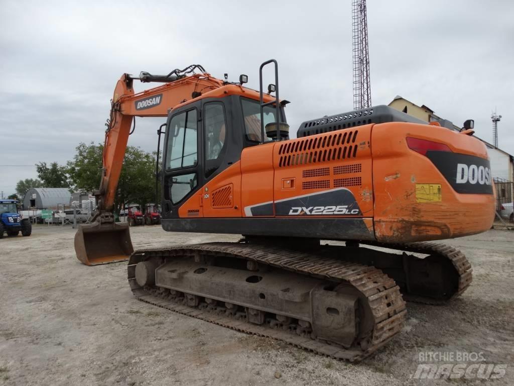 Doosan DX 225 LC-5 Paletli ekskavatörler
