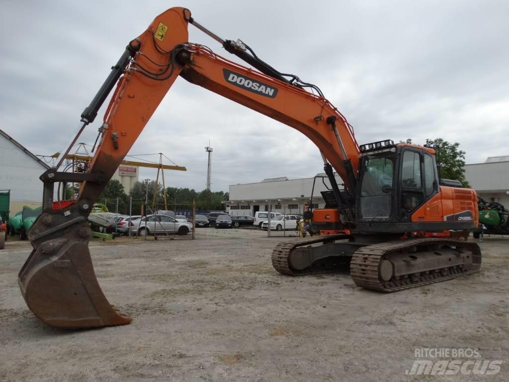 Doosan DX 225 LC-5 Paletli ekskavatörler