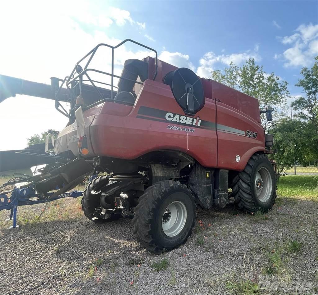 Case IH 8230 AF Biçerdöverler