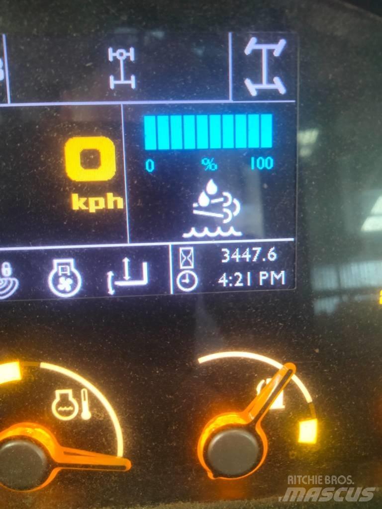 JCB 526-56 Tarimsal teleskopik yükleyiciler