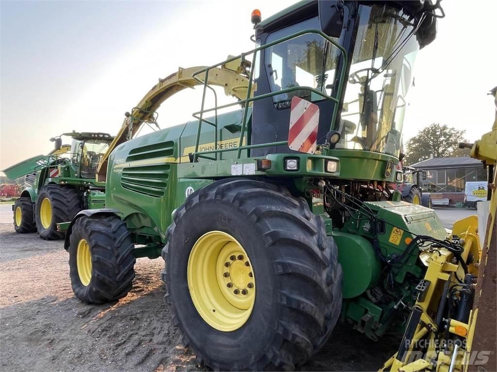 John Deere 7750 Kendi yürür silaj makinalari