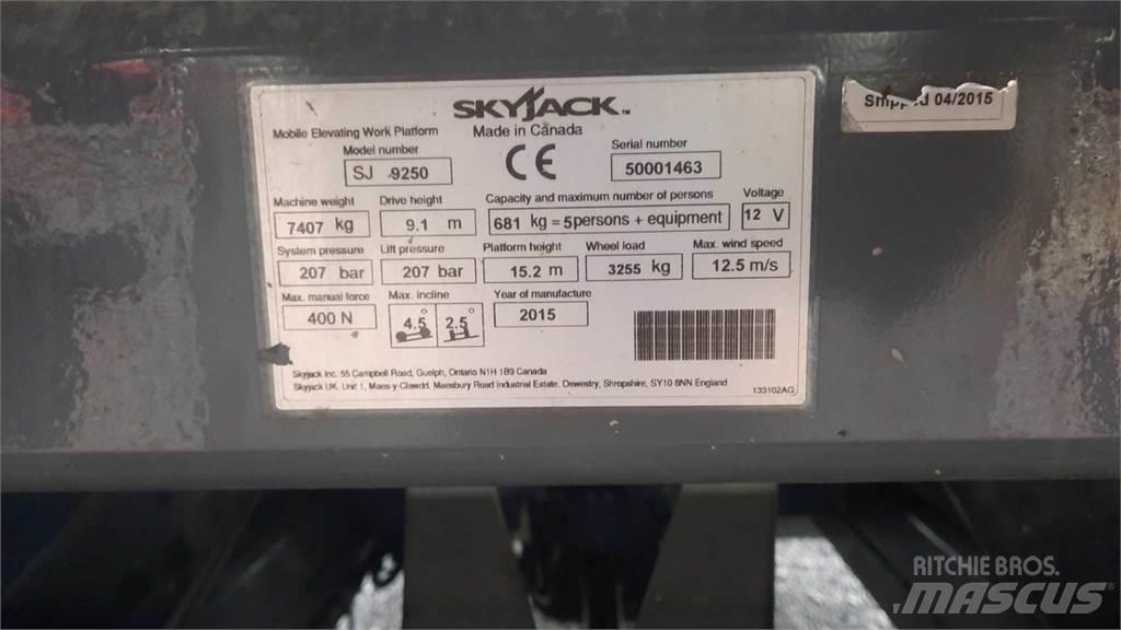 SkyJack 9250RT Makasli platformlar