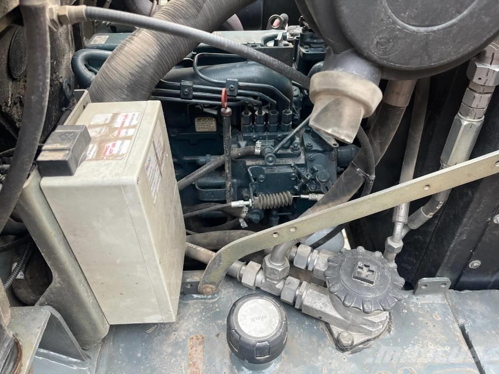 GiANT V5003 X-tra HD Tekerlekli yükleyiciler