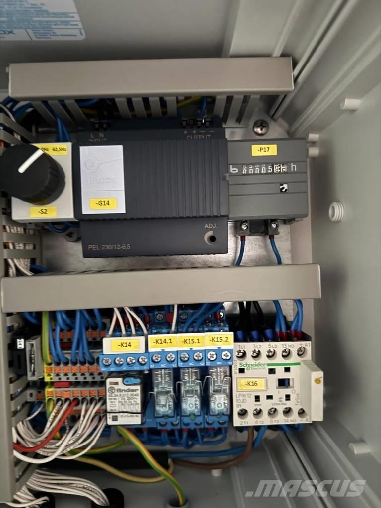 Böcker Junior HD 24 Mal ve eşya asansörleri