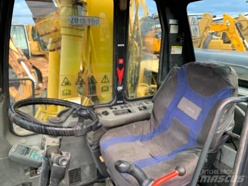 Komatsu PW 170 ES Lastik tekerli ekskavatörler
