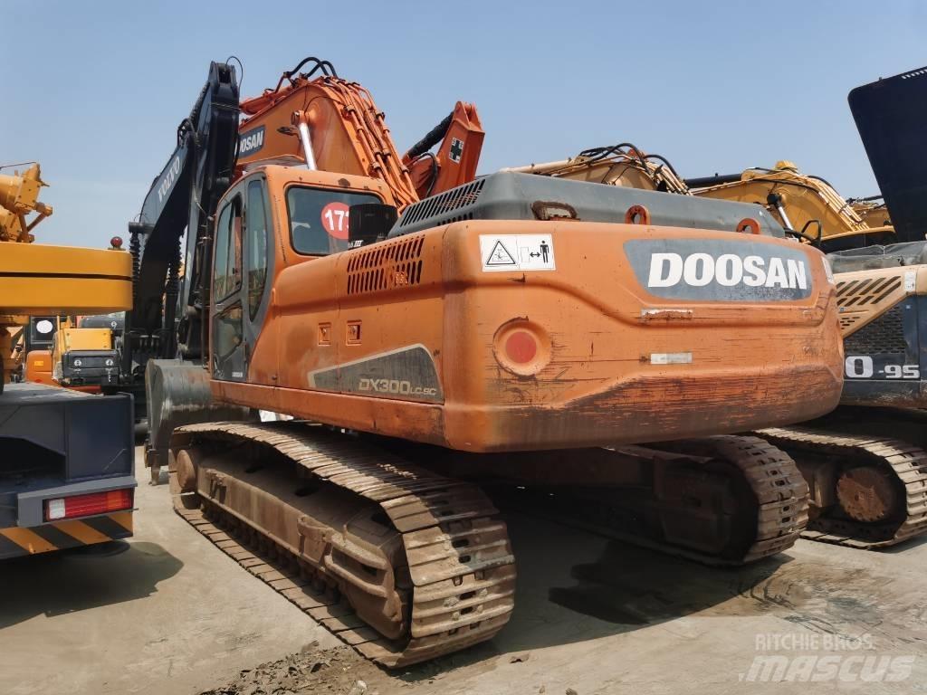 Doosan DX 300 LC Paletli ekskavatörler
