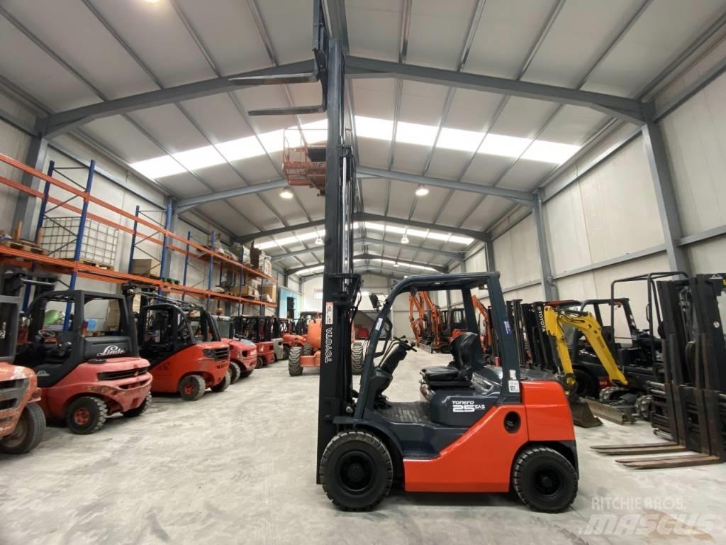 Toyota 52-8 FD F 25 Dizel forkliftler