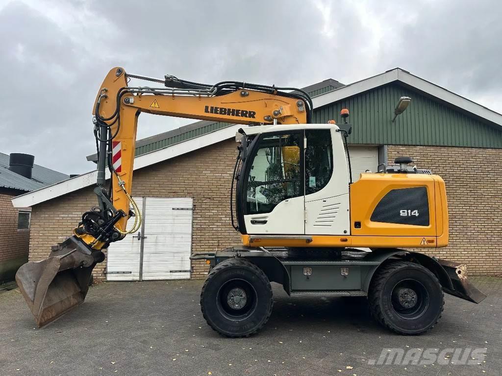 Liebherr A914 Lastik tekerli ekskavatörler