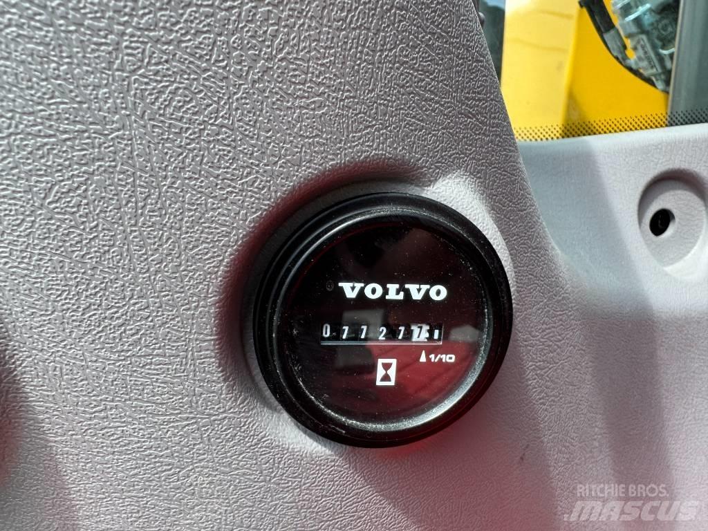 Volvo EWR 150 E Lastik tekerli ekskavatörler