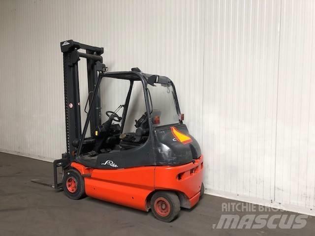 Linde E25-02 Elektrikli forkliftler