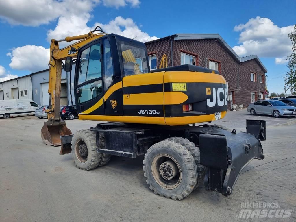 JCB JS 130 W Lastik tekerli ekskavatörler