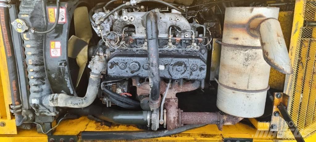 JCB JS 130 W Lastik tekerli ekskavatörler