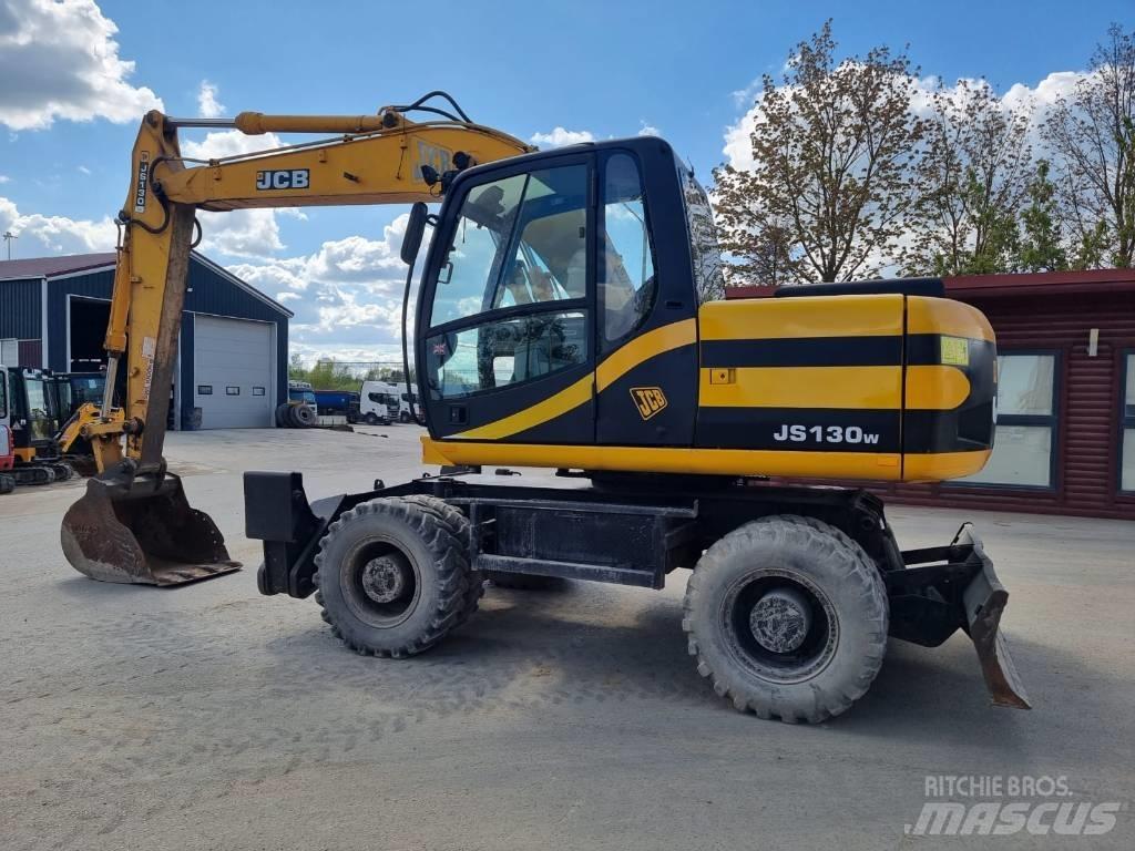 JCB JS 130 W Lastik tekerli ekskavatörler