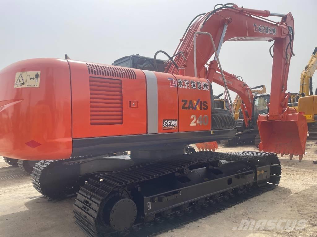 Hitachi ZX 240 Paletli ekskavatörler