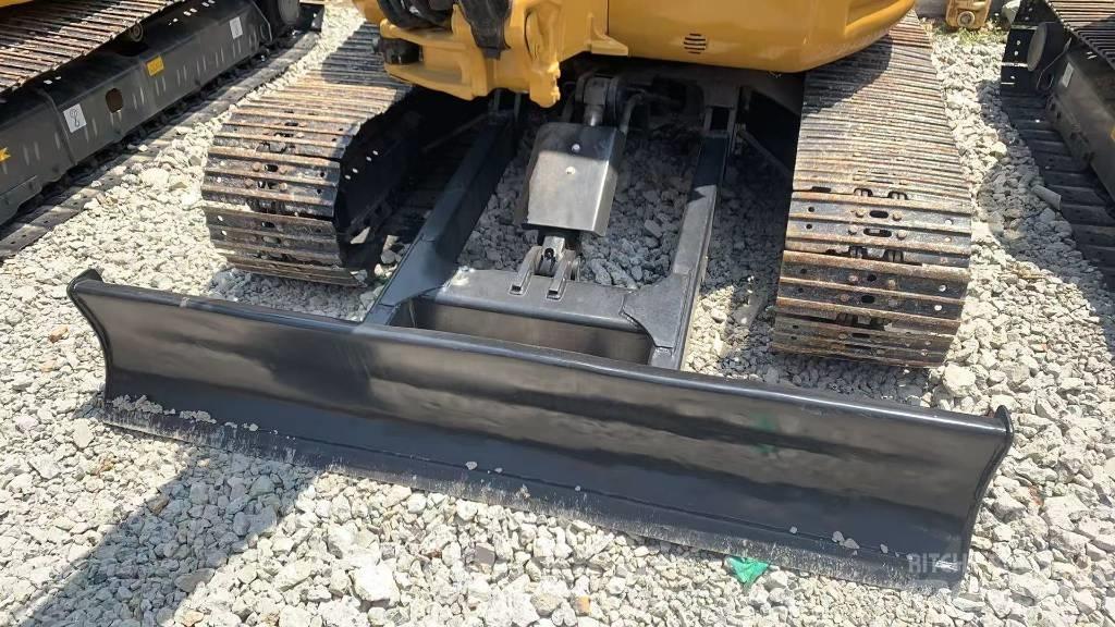 CAT 304 C Paletli ekskavatörler