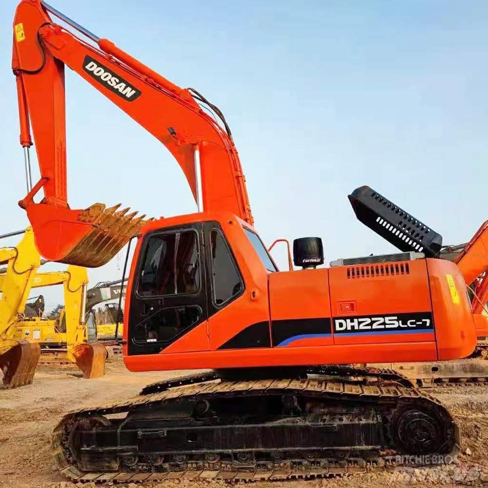 Doosan 225 Paletli ekskavatörler