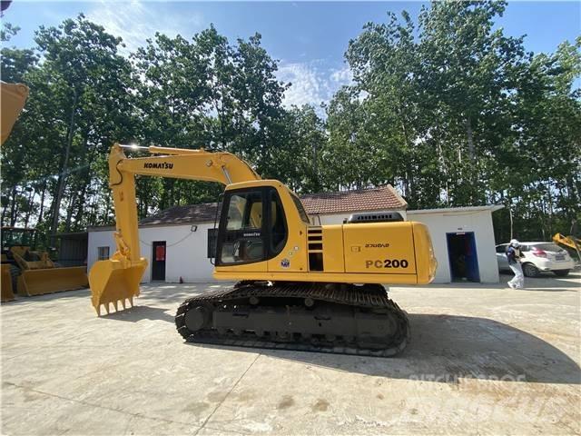 Komatsu PC200-6 Paletli ekskavatörler