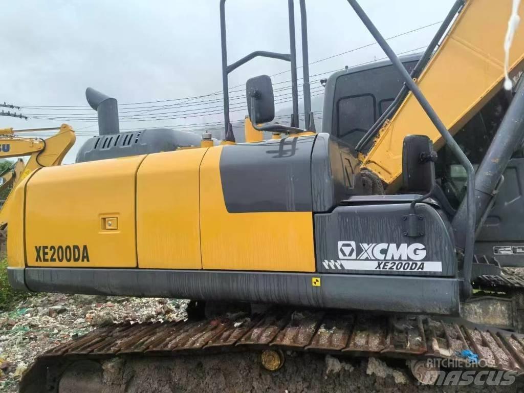 XCMG XE 200 DA Paletli ekskavatörler