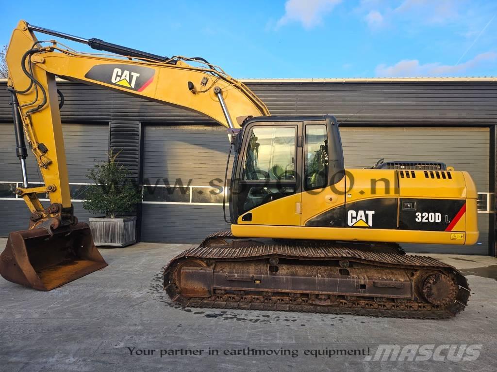 CAT 320 D L Paletli ekskavatörler