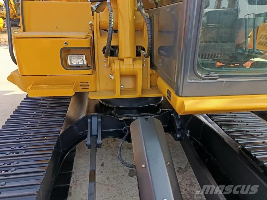 Komatsu PC 70 Paletli ekskavatörler