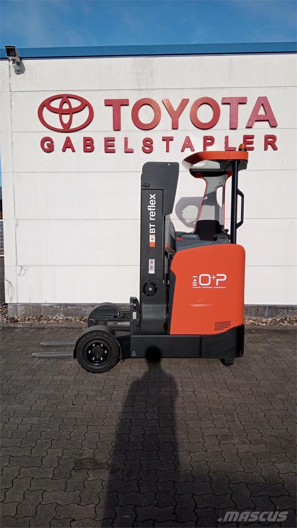 Toyota RRE160HR Reach truck - depo içi istif araçları