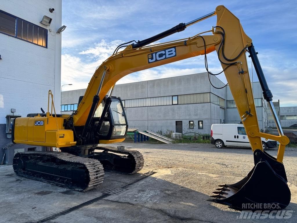 JCB JS 160 LC Paletli ekskavatörler