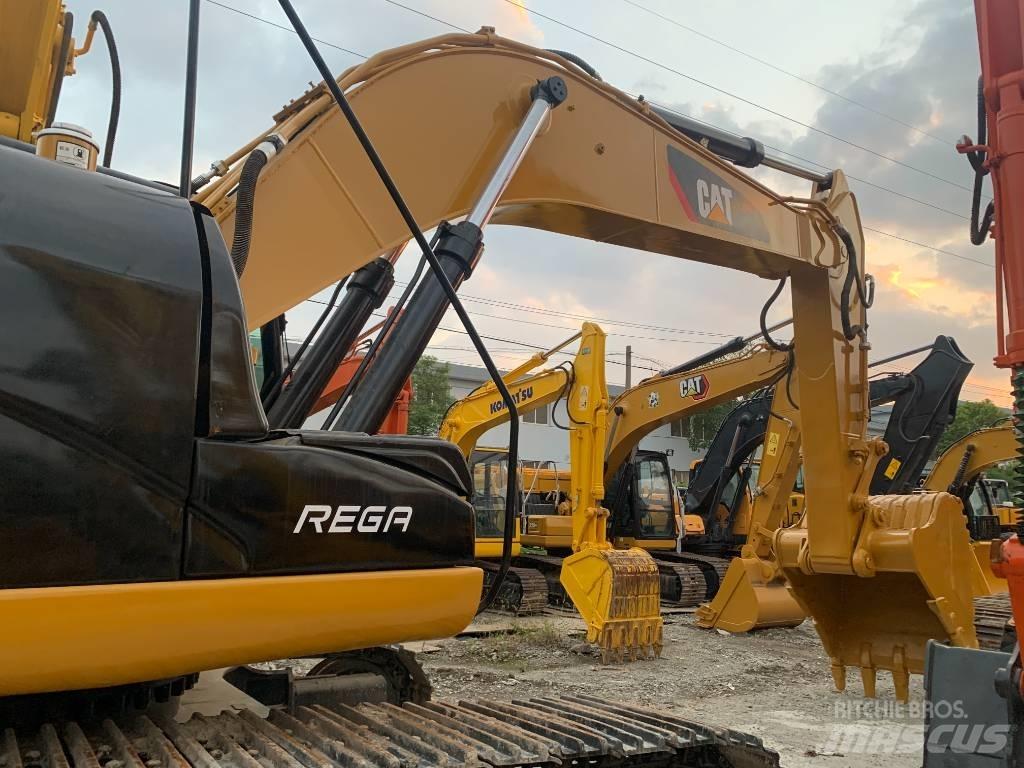CAT 325 D Paletli ekskavatörler