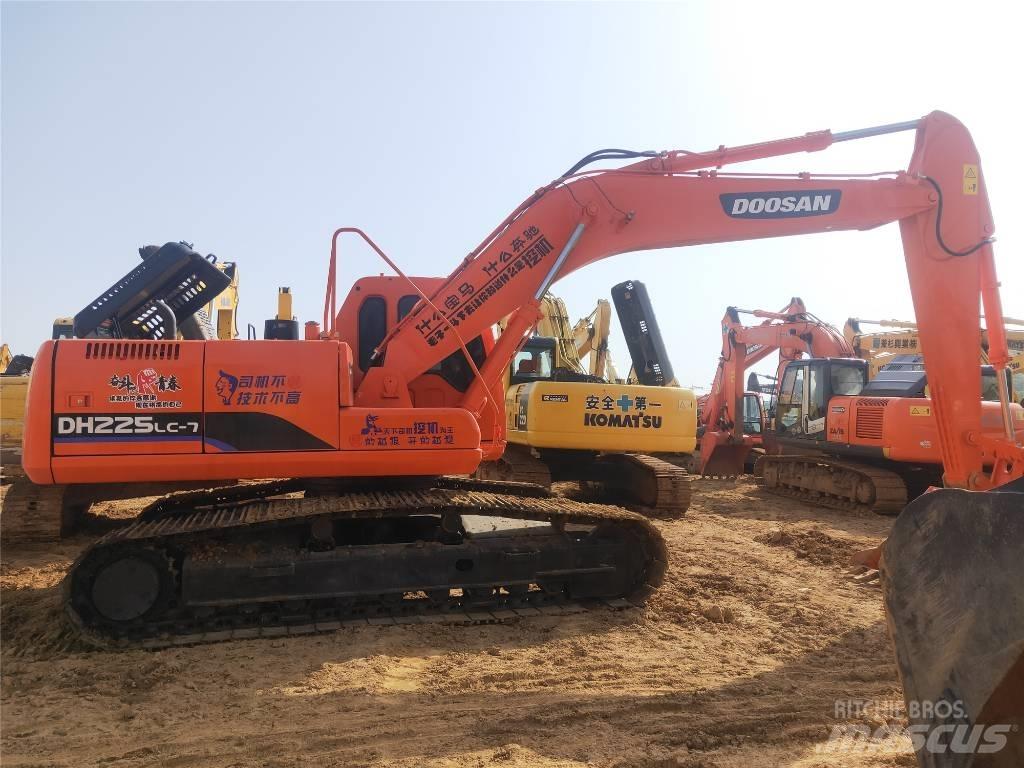 Doosan DH225LC-7 Paletli ekskavatörler