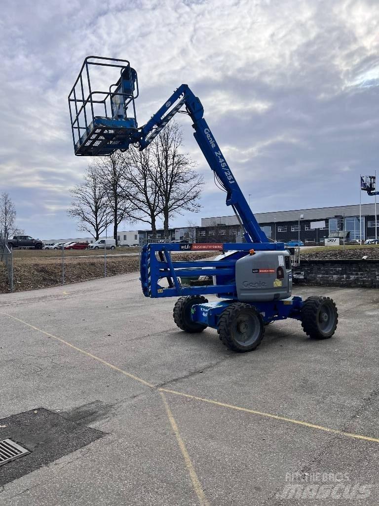 Genie Z 45/25 J RT Körüklü personel platformları
