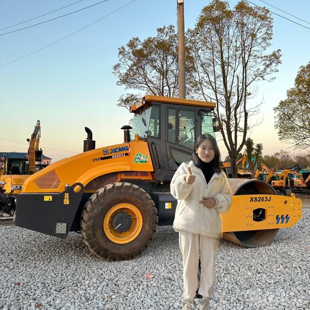 XCMG XS263J Tek tamburlu silindirler