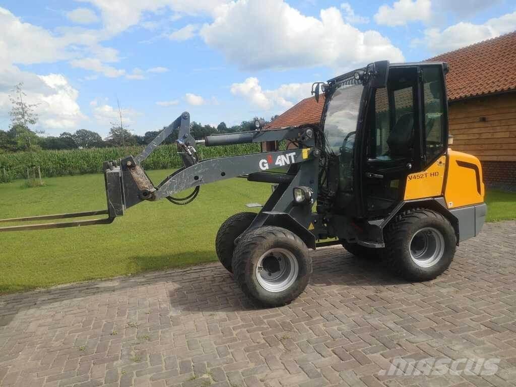 GiANT V 452 T HD Tekerlekli yükleyiciler