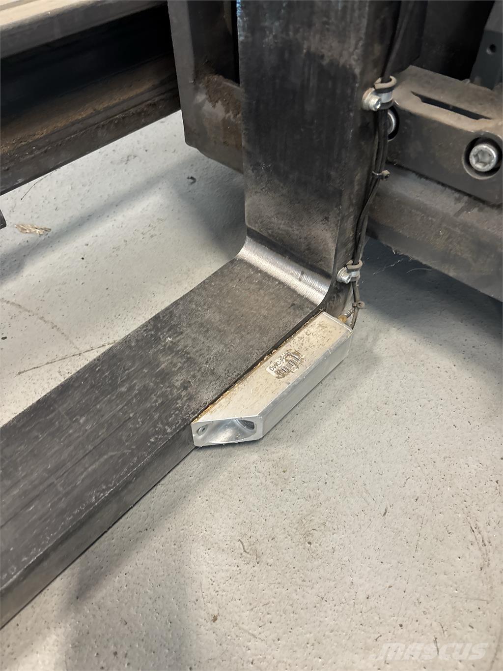 Atlet ULS140 Reach truck - depo içi istif araçları