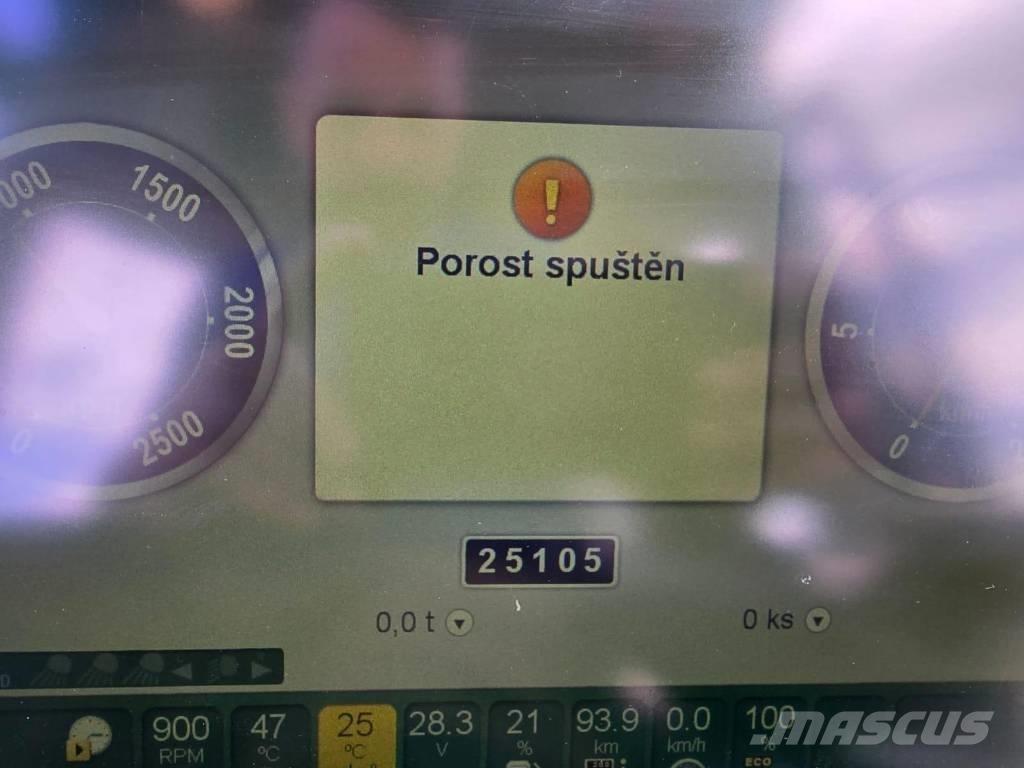 John Deere 810 E Tomruk yükleyici traktörler