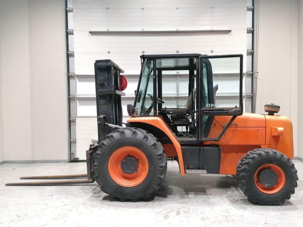 JCB 940 Arazi tipi forklift