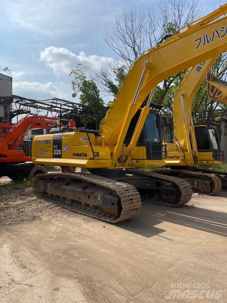 Komatsu PC 220-8 Paletli ekskavatörler