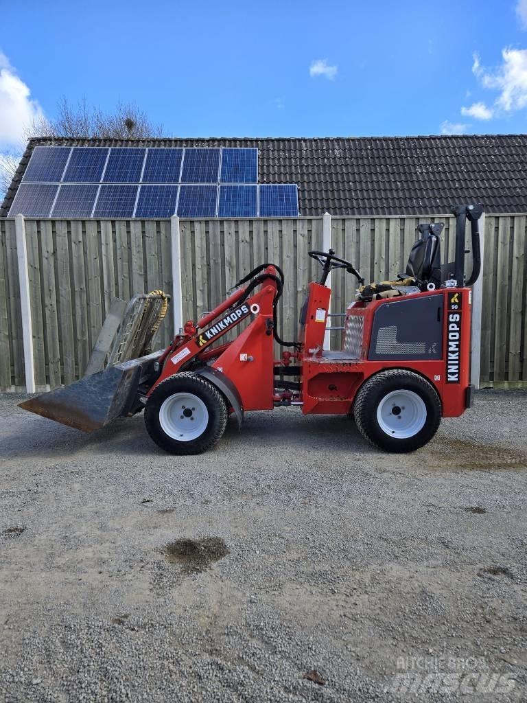 Knikmops KM 90 Mini yükleyiciler
