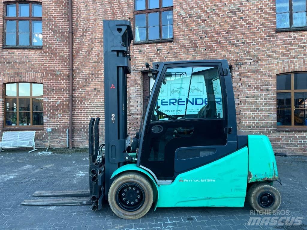 Mitsubishi FB45 Elektrikli forkliftler