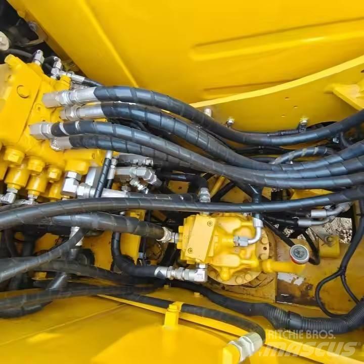 Komatsu PC120 Paletli ekskavatörler