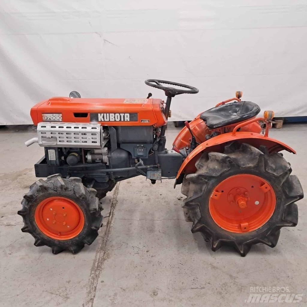 Kubota B 7000 Traktörler
