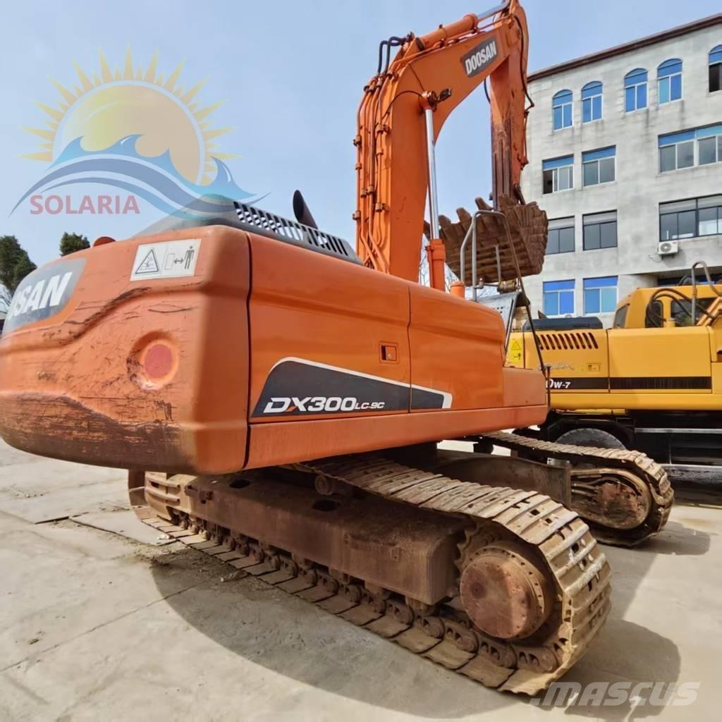 Doosan DX 300 LC Paletli ekskavatörler