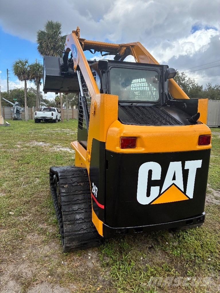 CAT 247 Skid steer loderler