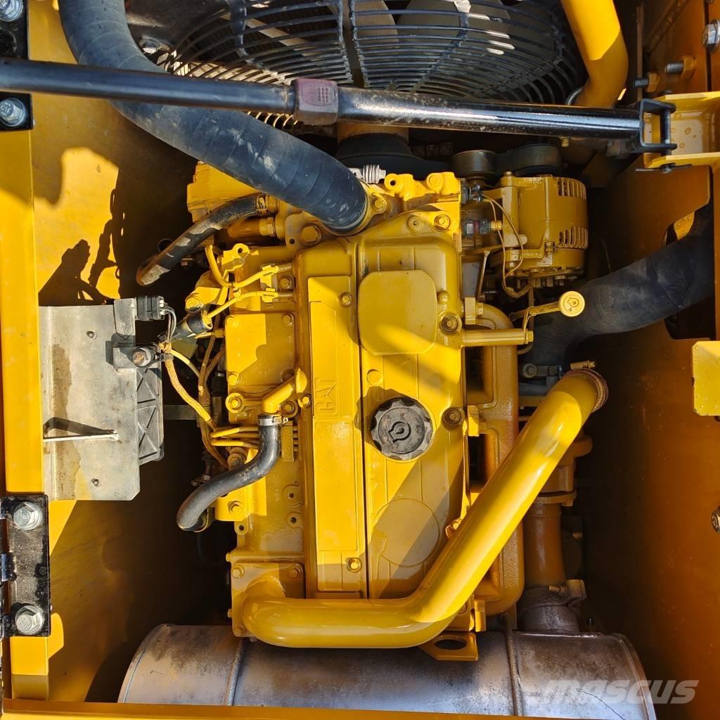 CAT 313 D Paletli ekskavatörler