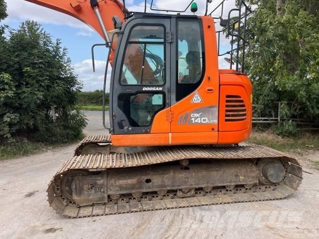 Doosan DX 140 LCR-3 Paletli ekskavatörler
