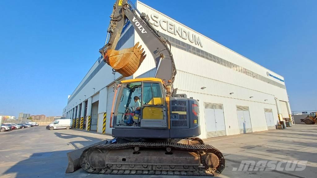 Volvo ECR 235 EL Paletli ekskavatörler