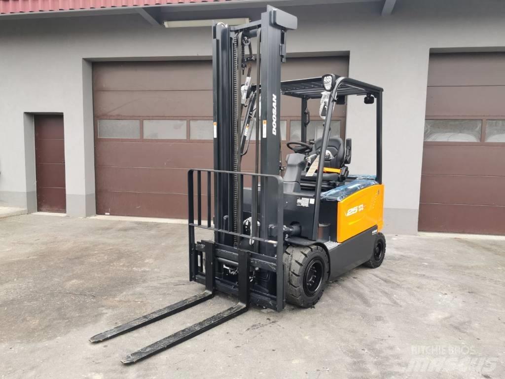 Doosan B25S-7 Elektrikli forkliftler