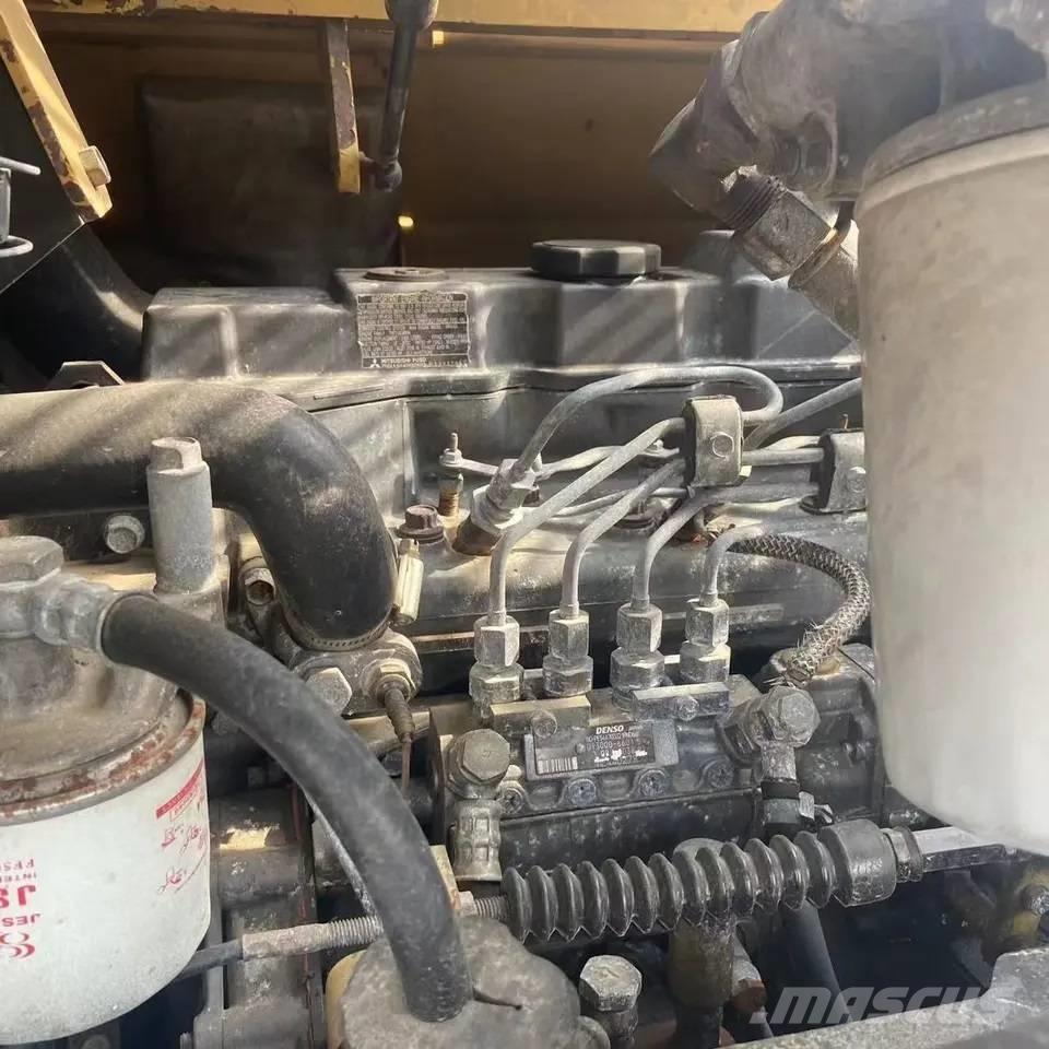 CAT 308C Paletli ekskavatörler