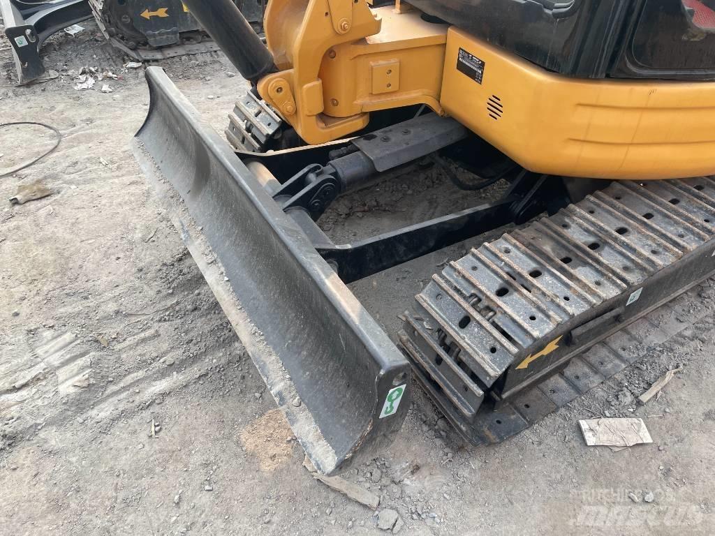 CAT 303.5ECR Mini ekskavatörler, 7 tona dek