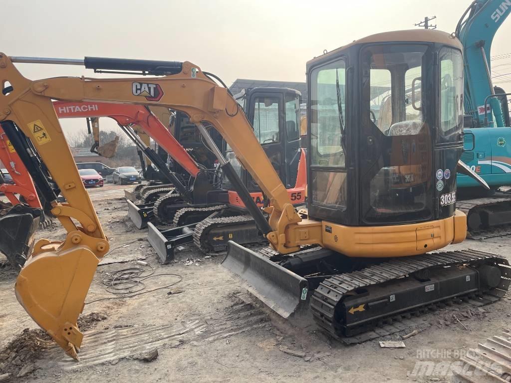 CAT 303.5ECR Mini ekskavatörler, 7 tona dek