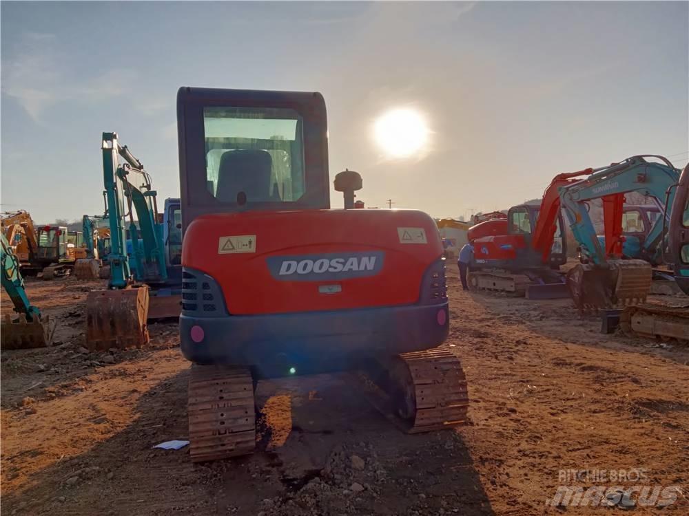 Doosan DH 60-7 Mini ekskavatörler, 7 tona dek