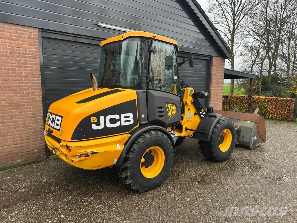 JCB 406 Tekerlekli yükleyiciler